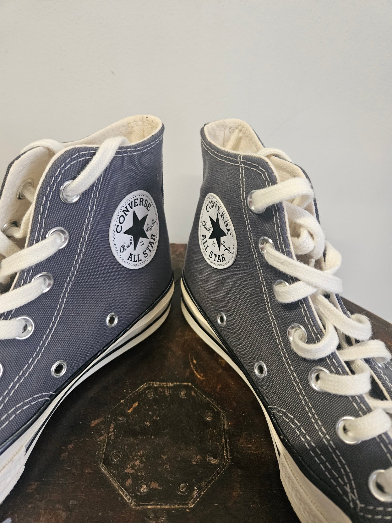 CONVERSE CANVAS SHOES GREY SIZE 5US