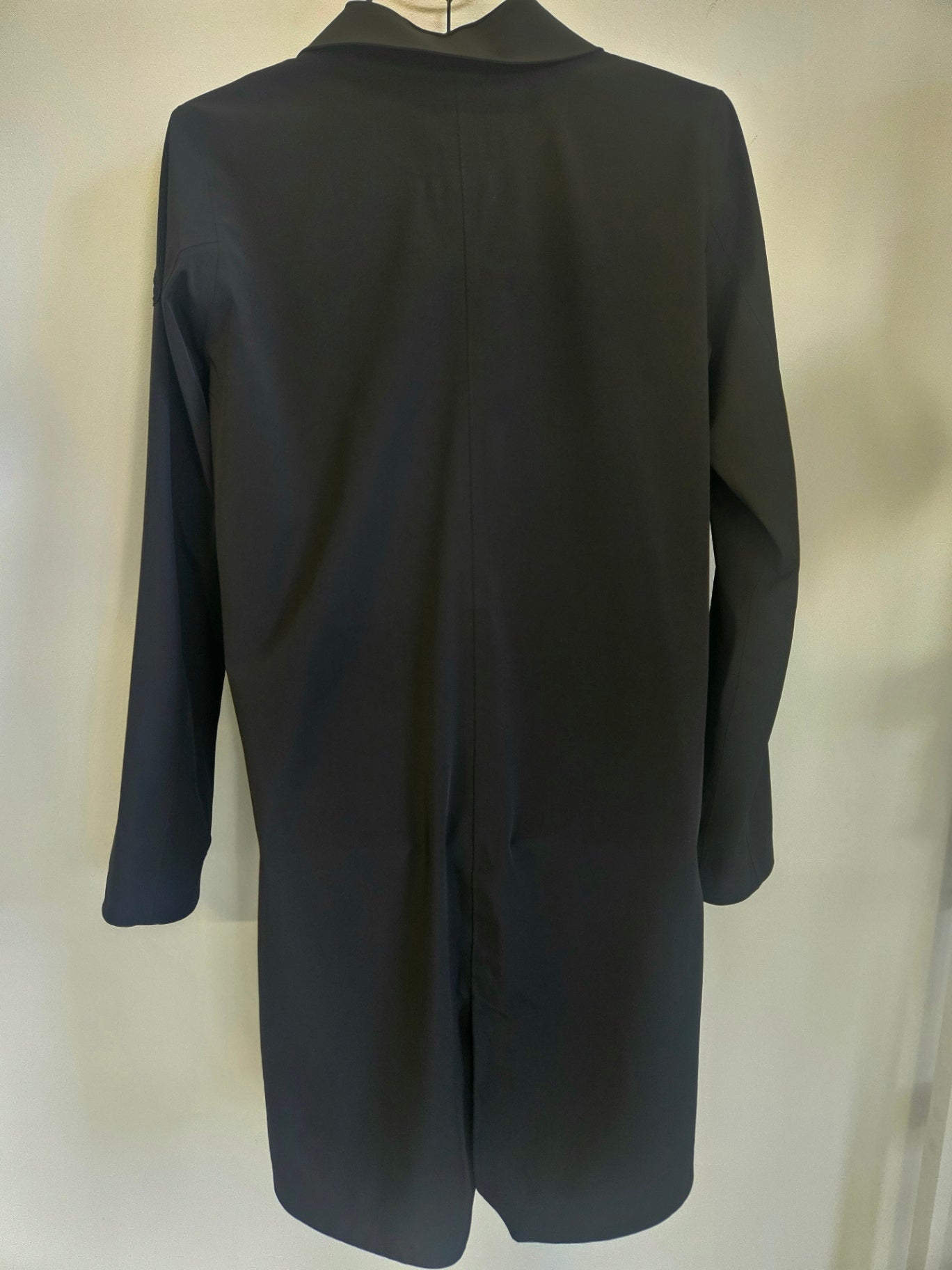 KATHMANDU WATERPROOF ACTIVE JACKET BLACK SIZE 8
