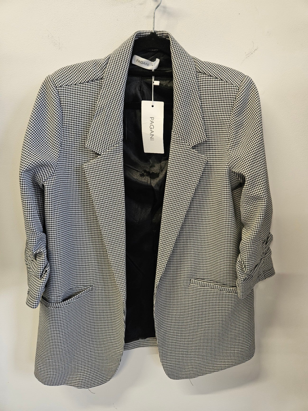 PAGANI BLAZER BLACK AND WHITE HOUNDSTOOTH SIZE 10
