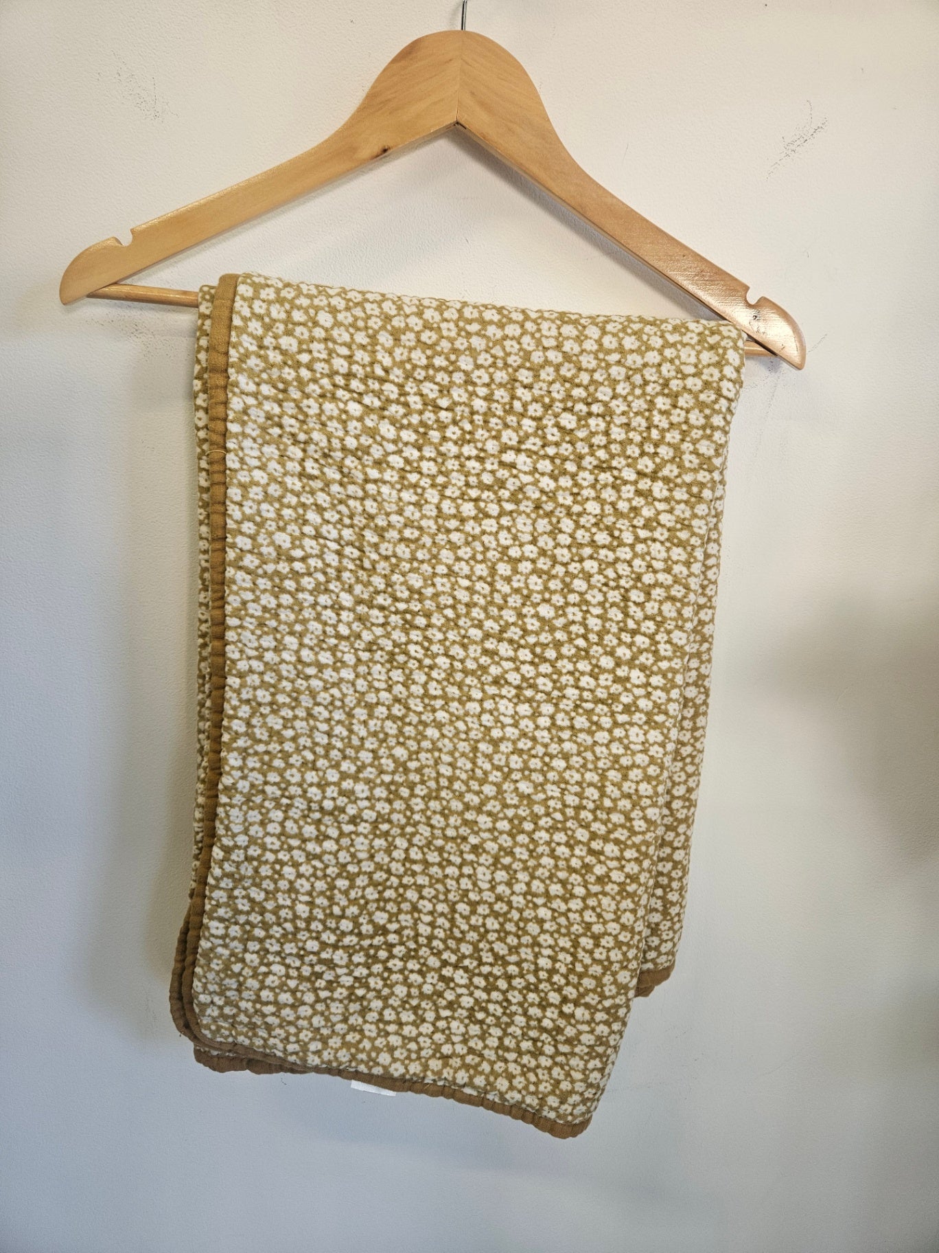 CITTA ORGANIC COTTON BABY QUILT MUSTARD WHITE FLORAL SIZE 100CMX130CM