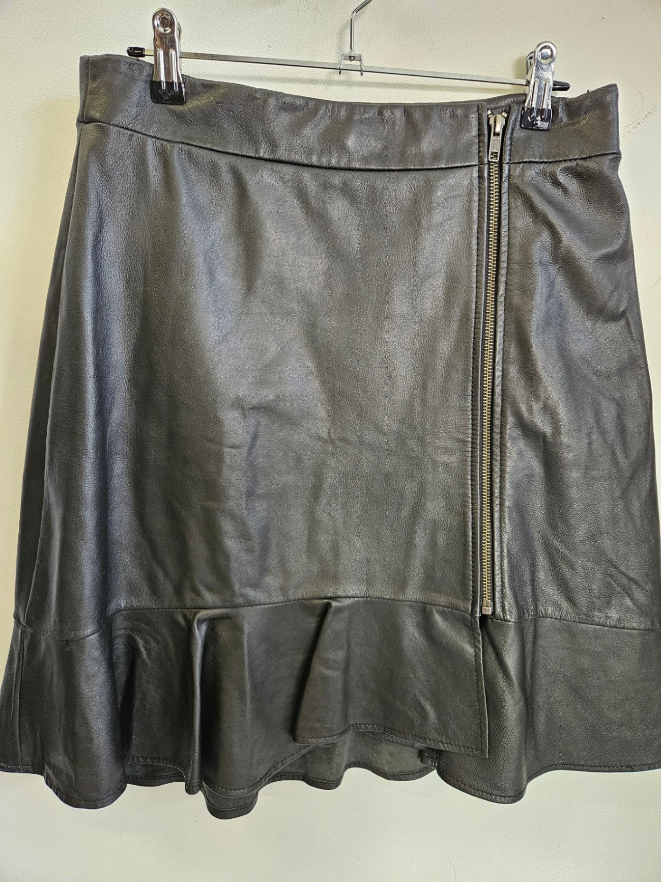 STORM LAMB LEATHER MINI SKIRT Gray SIZE 12