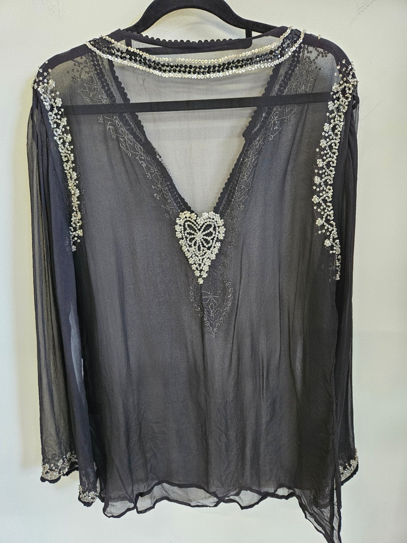 SILK SEQUINNED LONG SLEEVE TOP BLACK DIAMANTE SIZE 12
