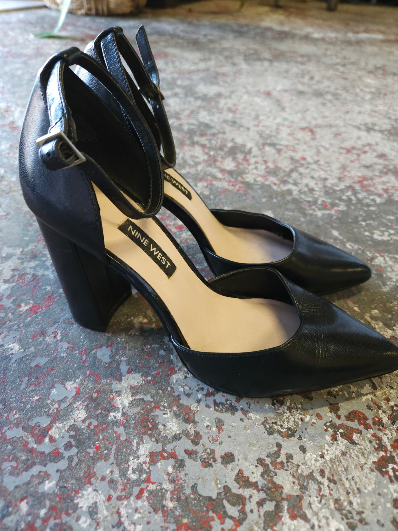 NINE WEST LEATHER HEELS BLACK SIZE 7