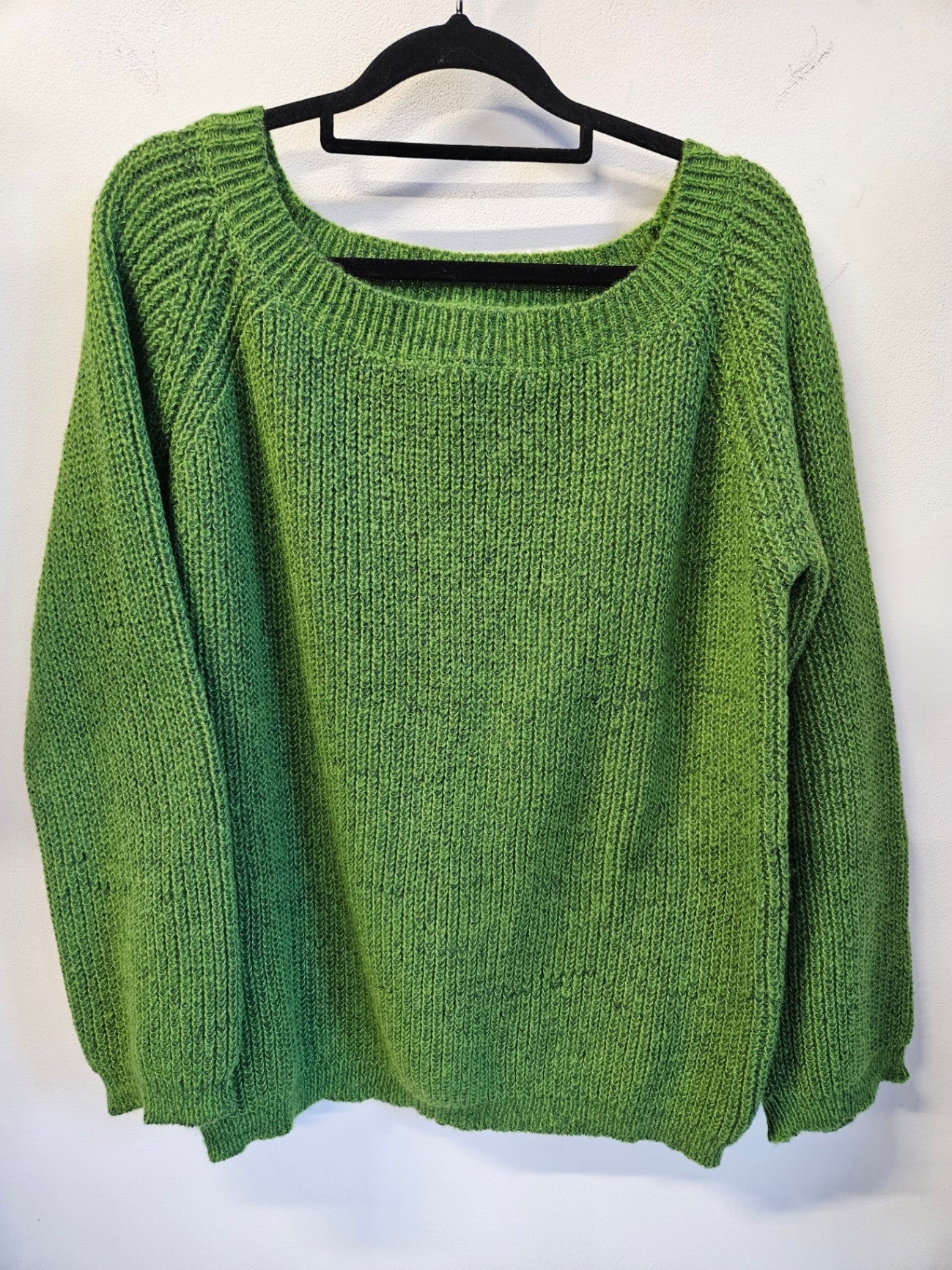 ACRYLIC KNITTED SWEATER LIME SIZE S