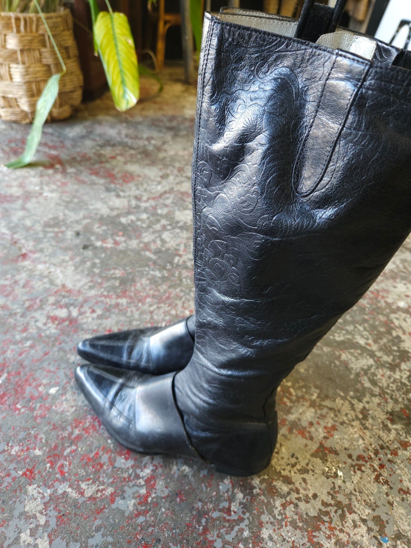 BRIARWOOD LEATHER KNEE HIGH BOOTS BLACK EMBOSSED SIZE 38
