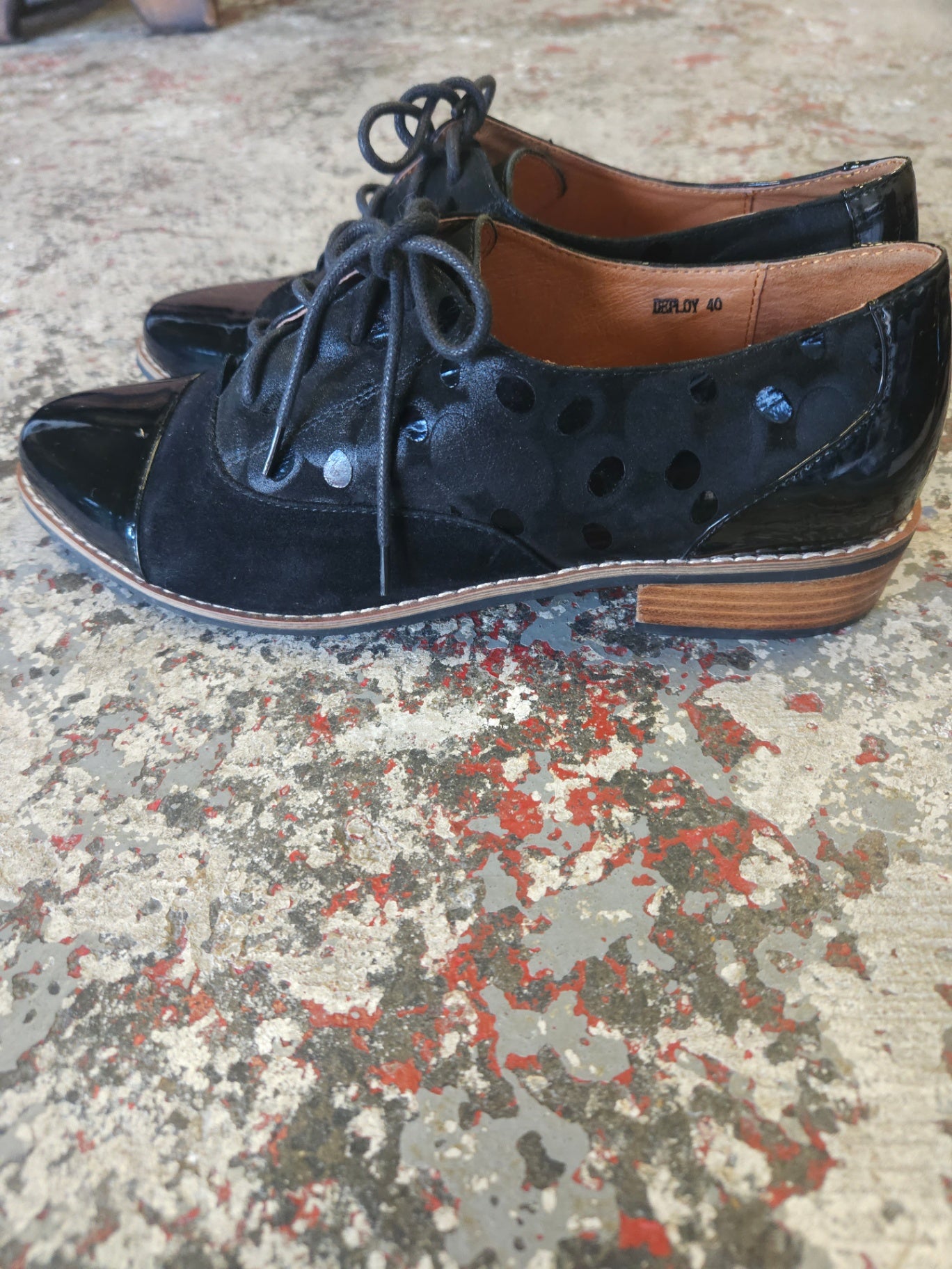 BRESLEY LEATHER AND SUEDE SHOES BLACK SPOT SIZE 40