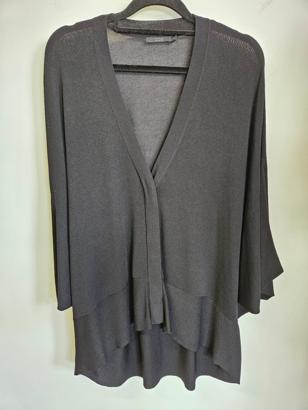 COS VISCOSE KNIT MID SLEEVE TOP BLACK SIZE S