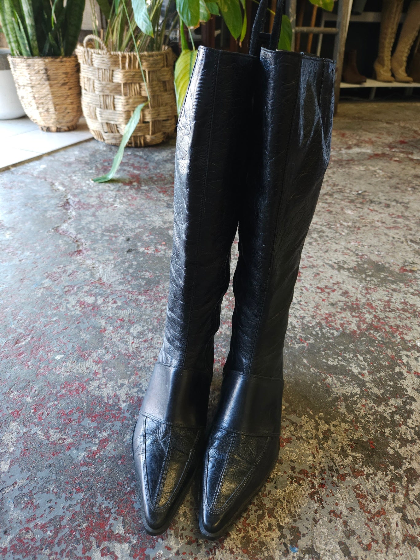 BRIARWOOD LEATHER KNEE HIGH BOOTS BLACK EMBOSSED SIZE 38