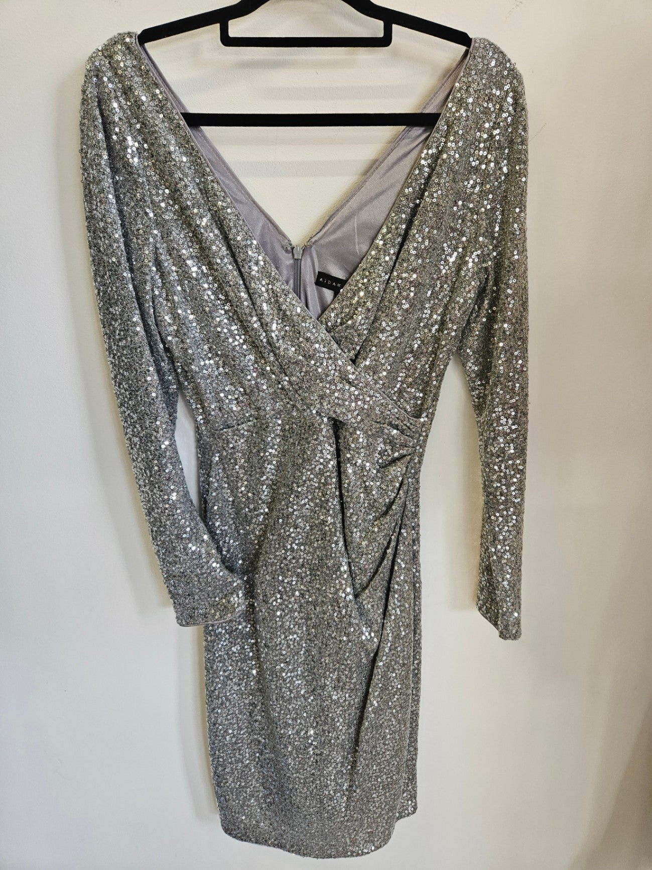 AIDAN MATTOX SEQUINNED LONG SLEEVE FORMAL MINI DRESS SILVER SIZE 12