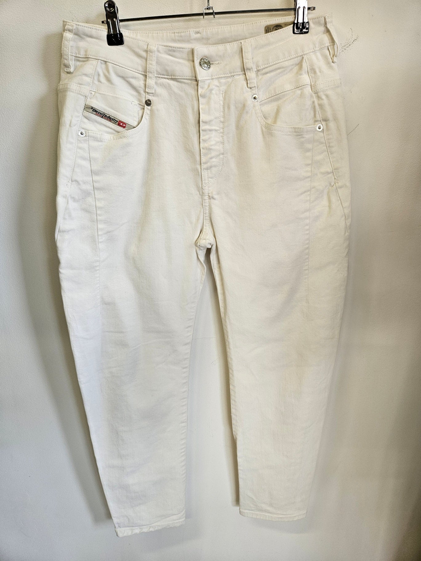 DIESEL DENIIM BOYFRIEND LOW WAIST JEANS WHITE SIZE 26/32