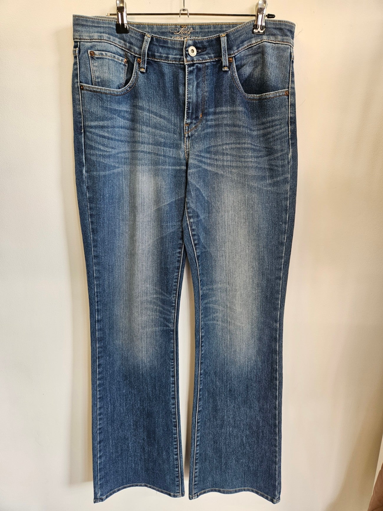 LEVIS DEMI CURVE CLASSIC DENIM MID RISE BOOTCUTJEANS MID BLUE SIZE 30
