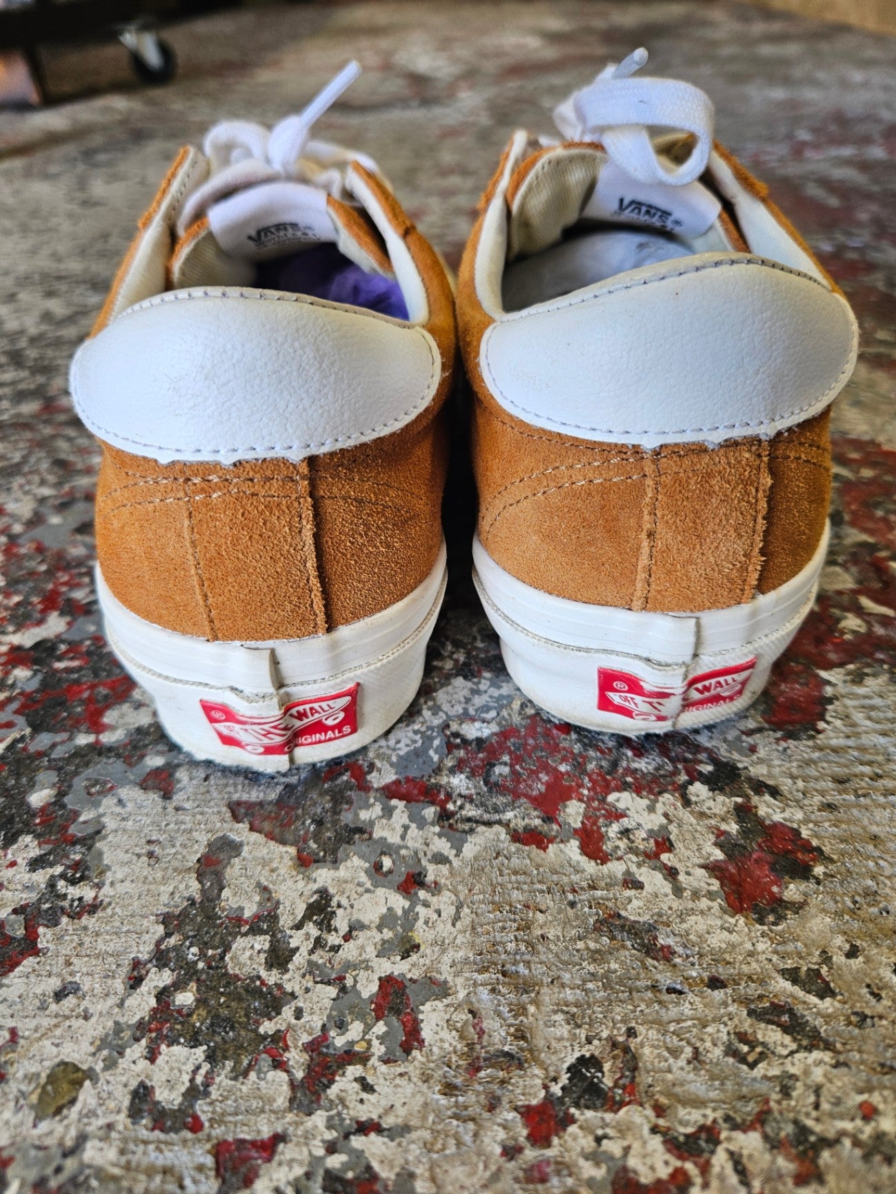 VANS SUEDE AND LEATHER SNEAKERS RUST SIZE 9.5USW