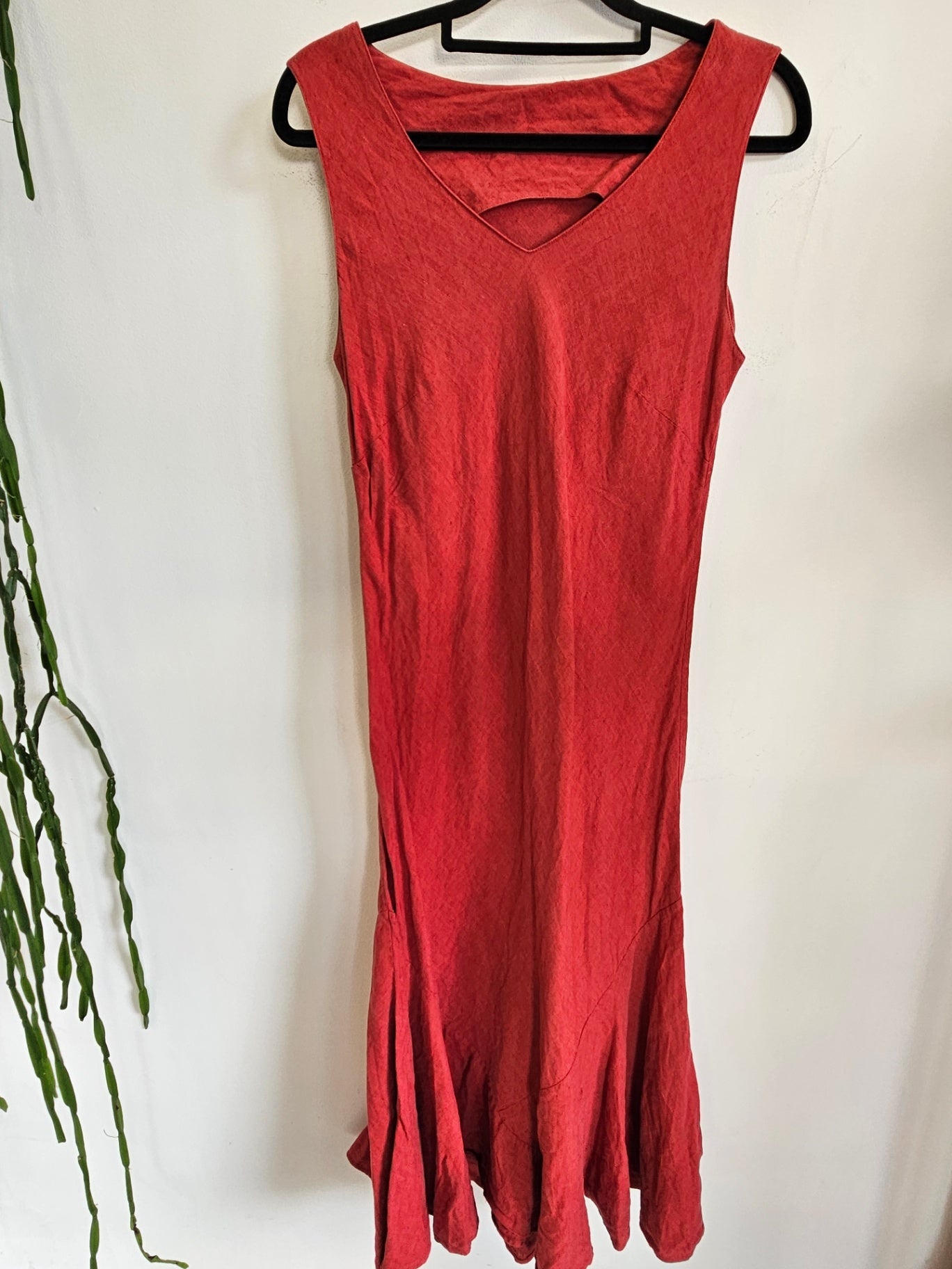 VIVO LINEN SLEEVELESS MAXI DRESS RED SIZE S