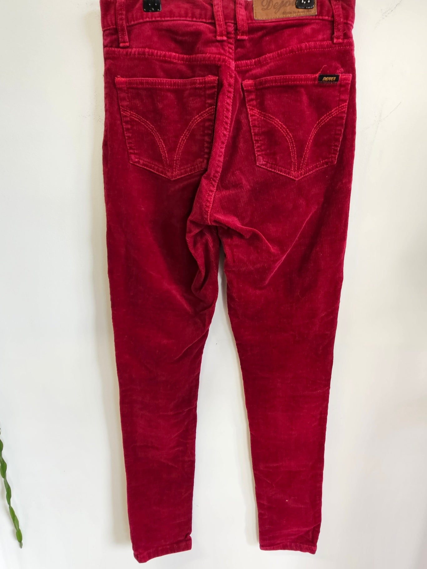 DEJOUR CORDUROY SLIM PANTS CERISE SIZE 7