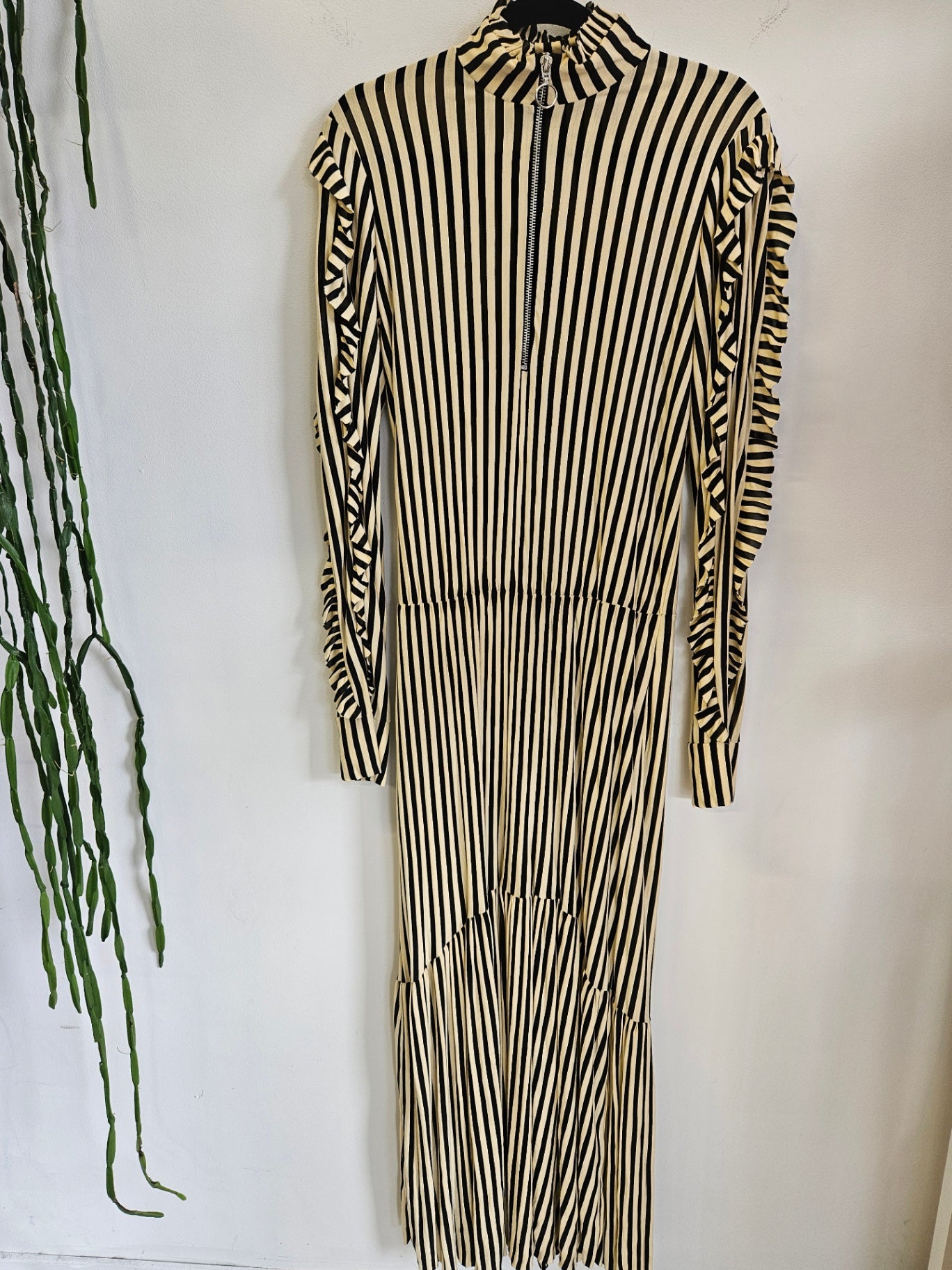 ZARA TRAFFALUC DRESS BEIGE BLACK STRIPE SIZE S