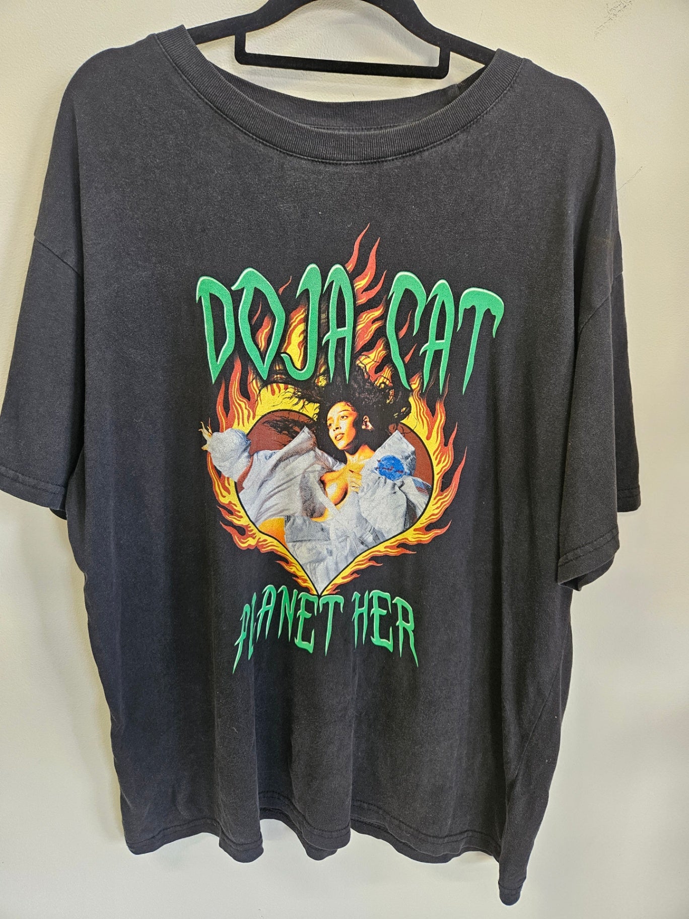 DOJA CAT COTTON GRAPHIC TEE BLACK SIZE XS