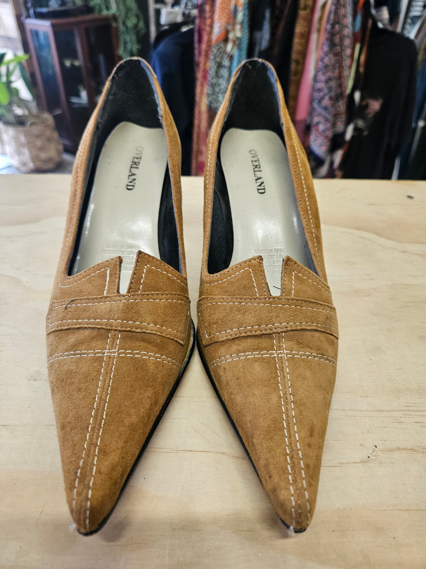 OVERLAND SUEDE KITTEN HEELS BROWN SIZE 7.5