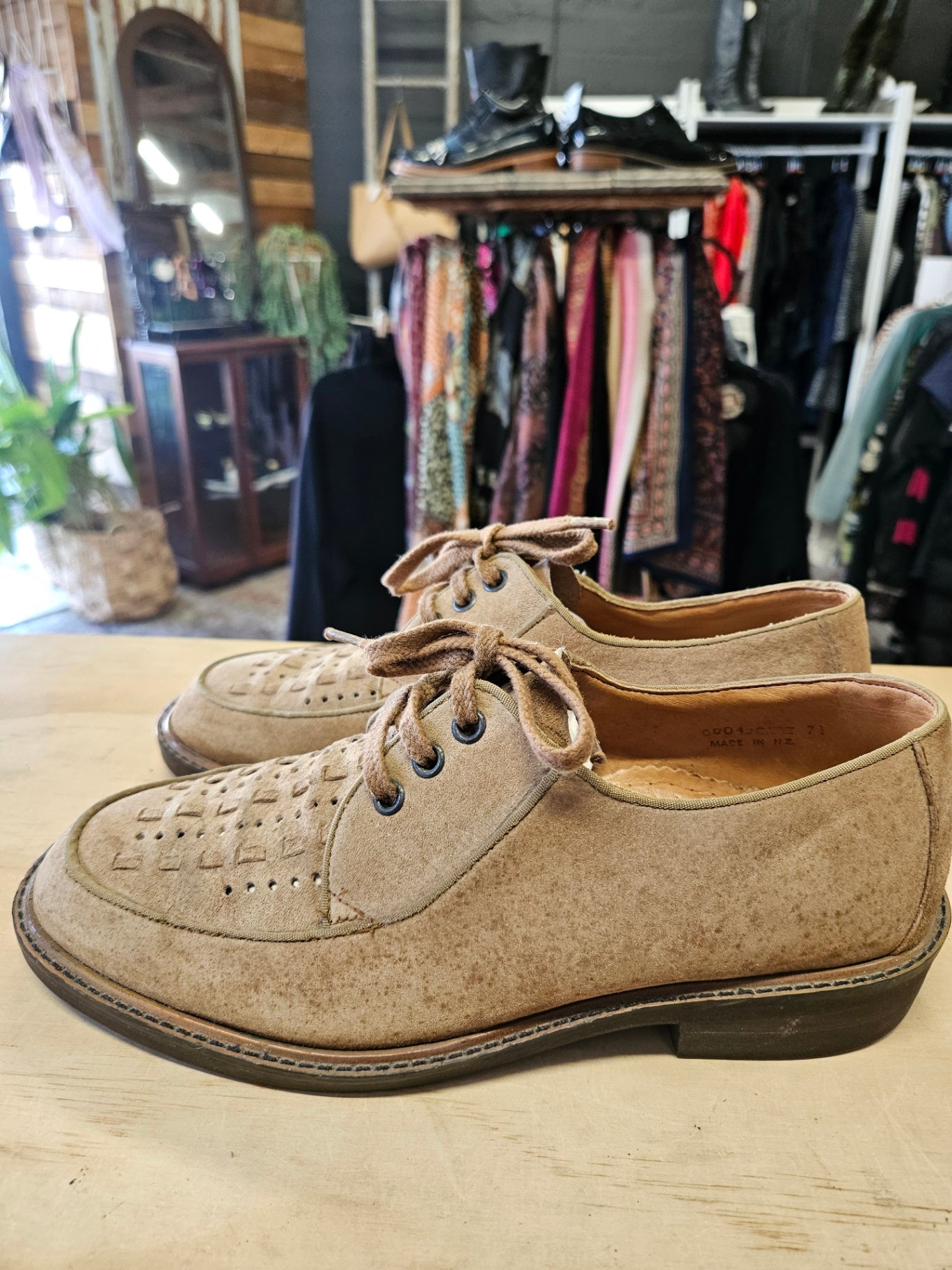 MADE IN NZ LEATHER LOAFER FLAT BEIGE SIZE 7.5