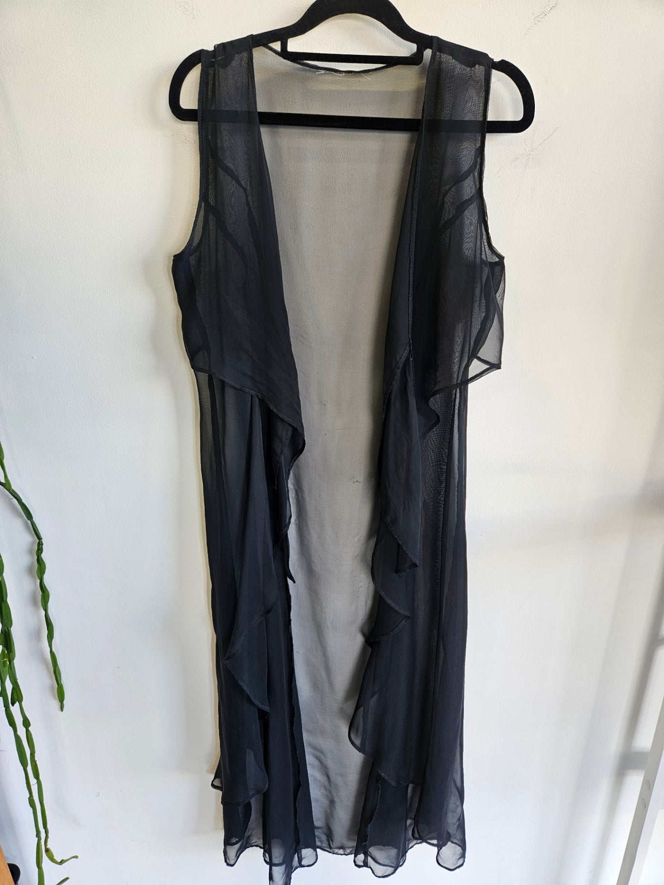 UNBRANDED CHIFFON SLEEVELESS DUSTER BLACK SIZE M