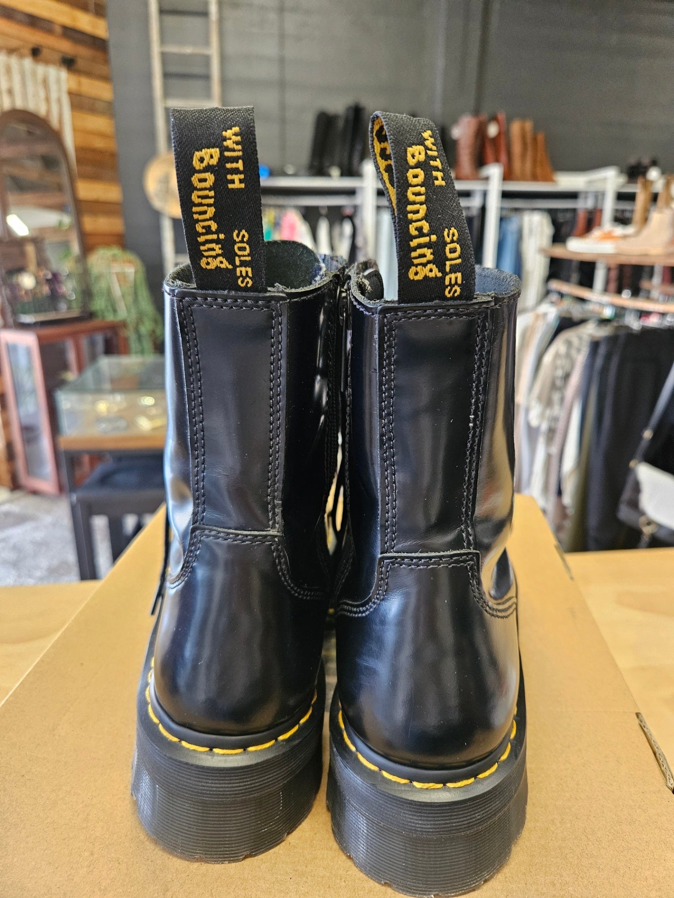 DR MARTENS PATENT LEATHER BOOTS BLACK SIZE 9UK