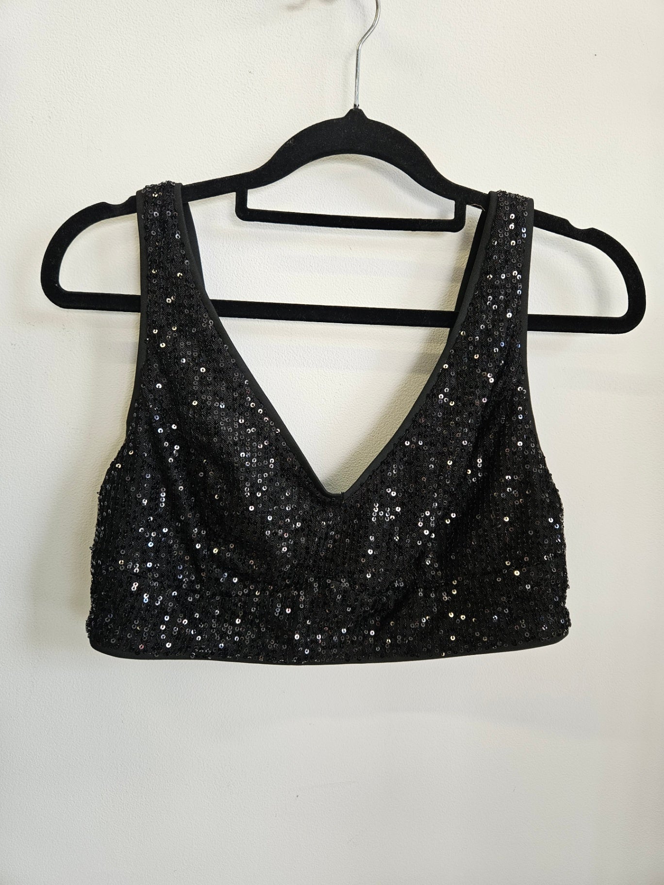 SHOWPO SEQUINNED CROP TOP BLACK SIZE M