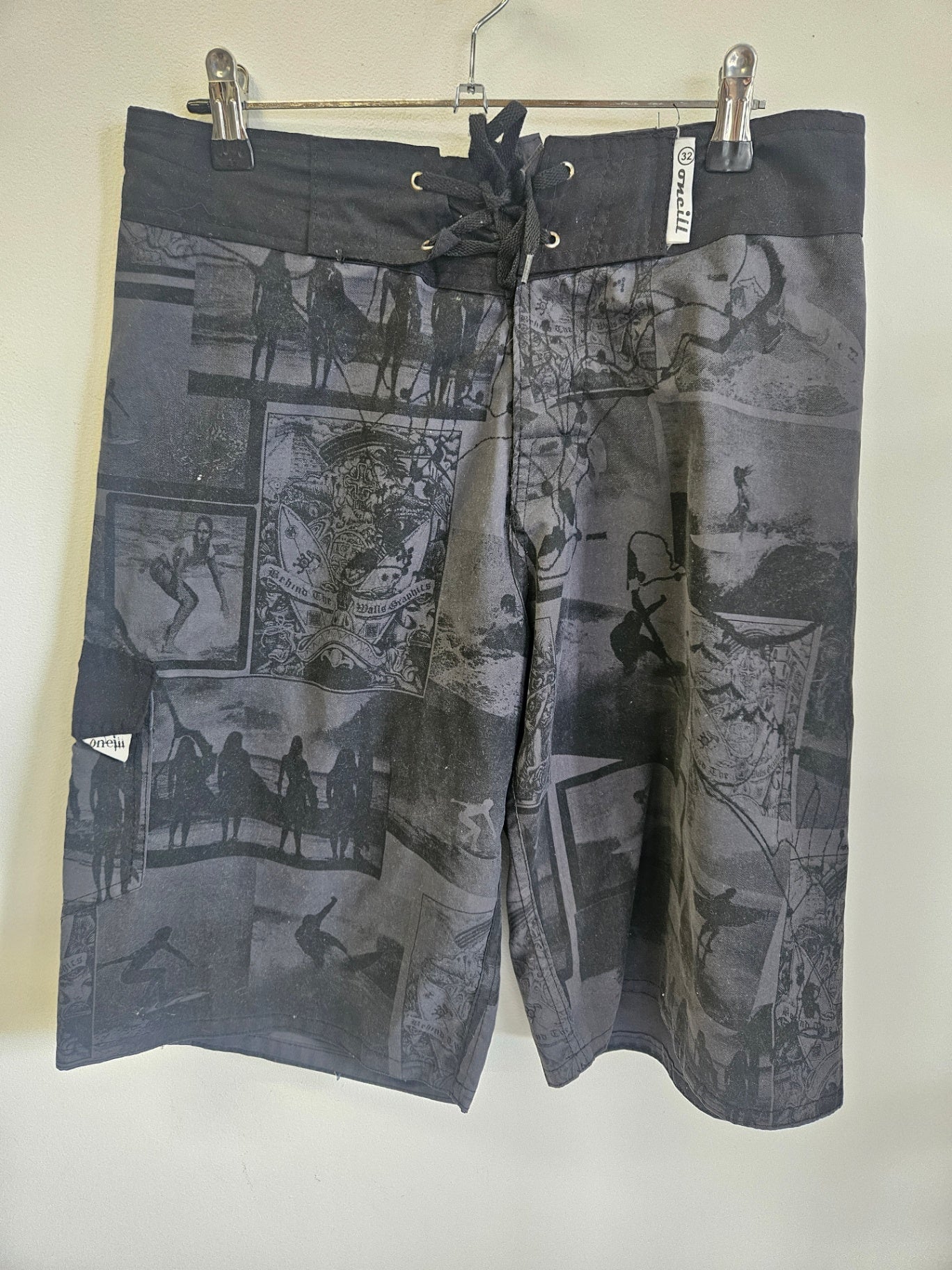 ONEILL POLYESTER SHORTS GREY BLACK SURF PRINT SIZE 32