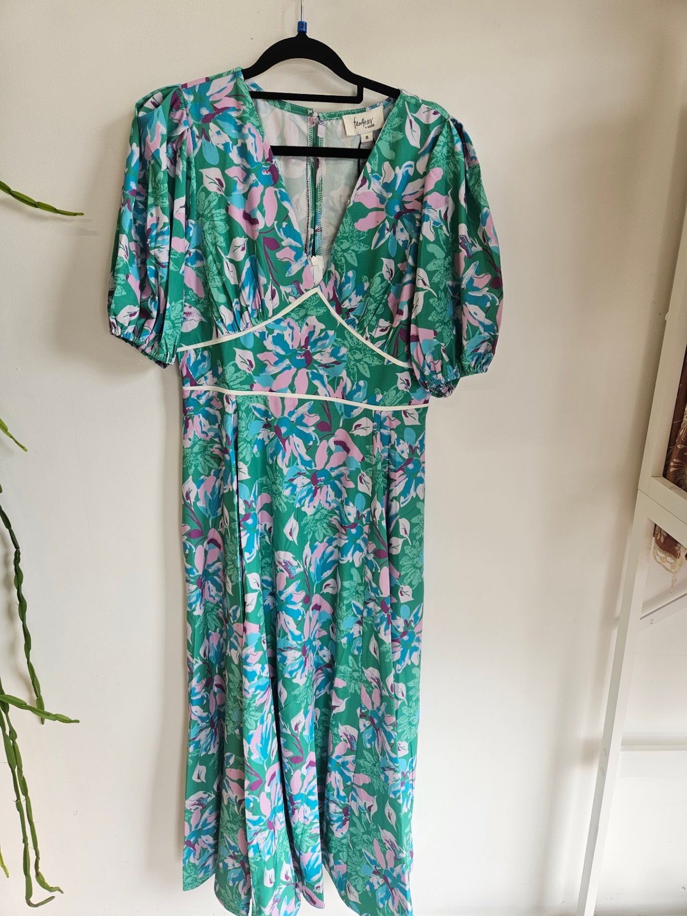 FEATHER AND NOISE DRESS GREEN BLUE PINK FLORAL SIZE 8