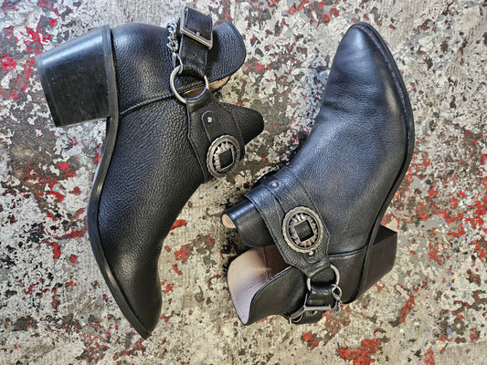 ISABELLA ANSELMI LEATHER ANKLE BOOTS BLACK SILVER BUCKLES AND CHAINS SIZE 39