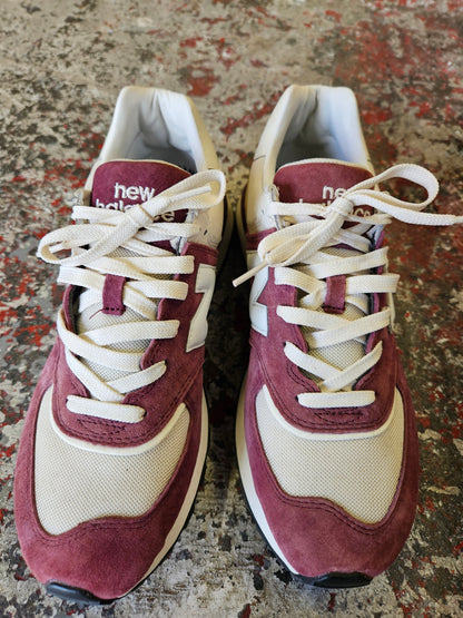 NEW BALANCE SNEAKER BURGUNDY CREAM SIZE 10US