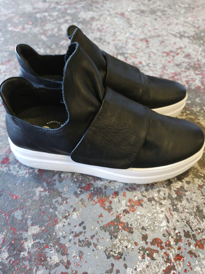 DEUCE LEATHER SHOES BLACK SIZE 37