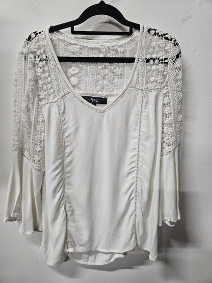 MAX CROCHET VISCOSE LONG SLEEVE TOP WHITE SIZE 8