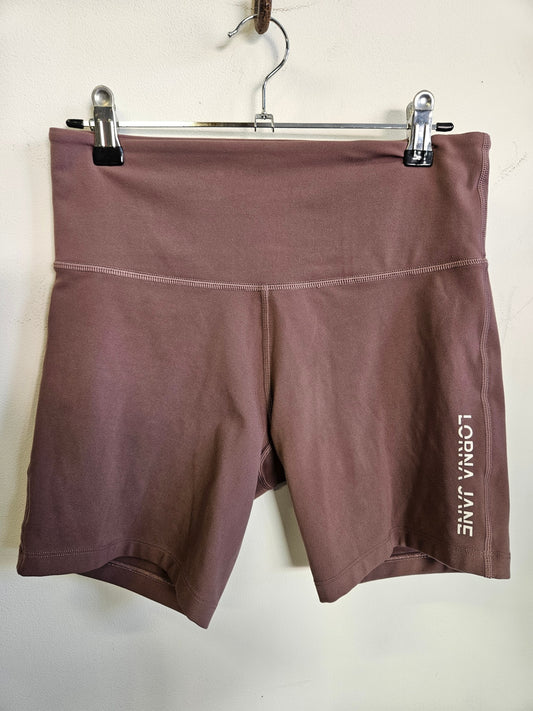 LORNA JANE ACTIVE SHORTS MAUVE SIZE M