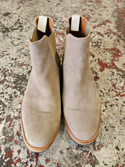 COMMON PROJECTS ITALIAN SUEDE BOOTS BEIGE SIZE 40