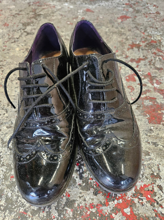 CLARKS PATENT LEATHER SHOES BLACK SIZE 9