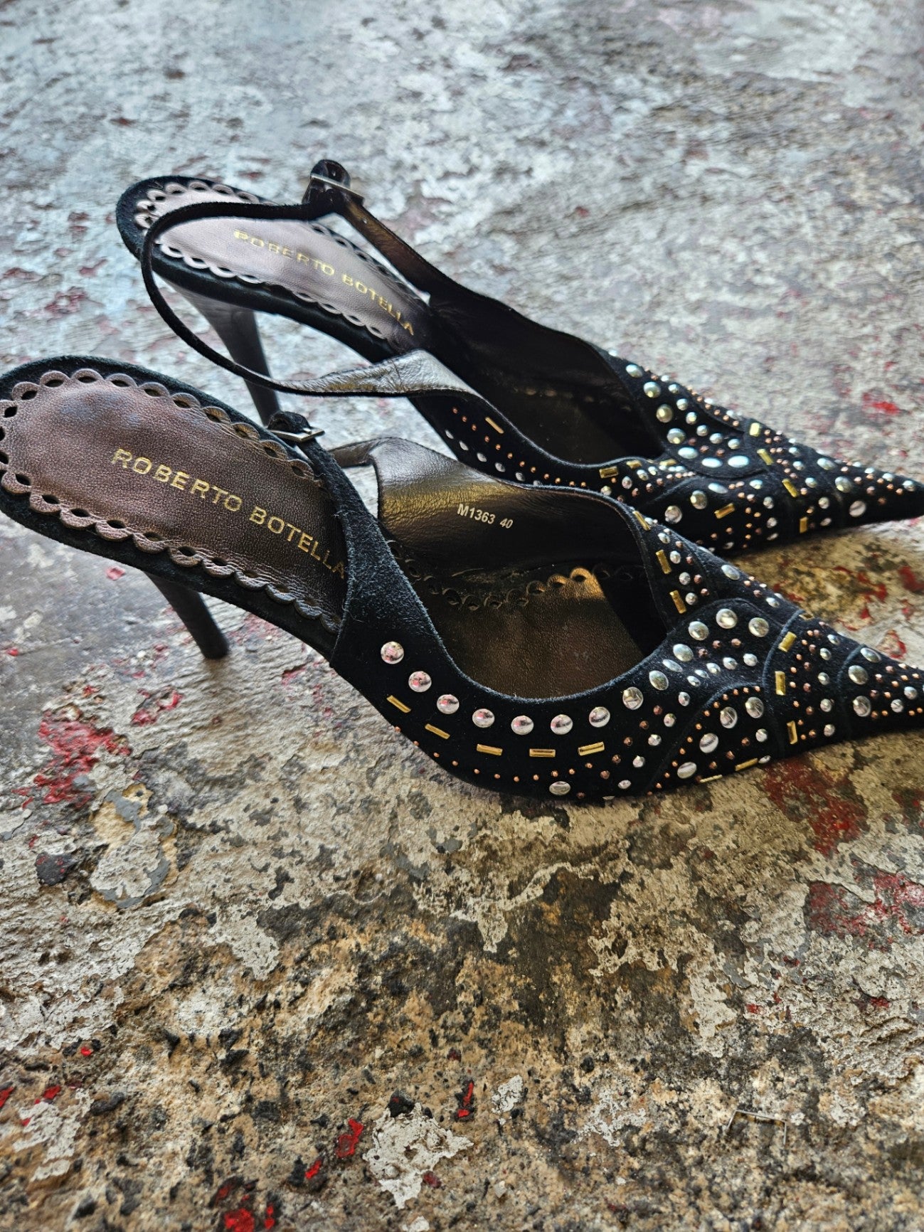 ROBERTO BOTELLA SUEDE SEQUINNED KITTEN HEELS BLACK SILVEER GOLD SIZE 40