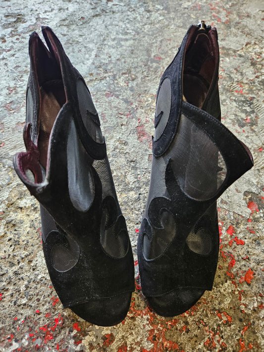 STUART WEITZMAN SUEDE MESH SHOES BLACK FILGREE SIZE 38.5