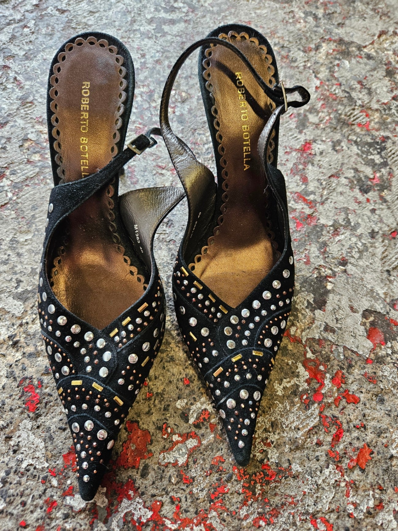 ROBERTO BOTELLA SUEDE SEQUINNED KITTEN HEELS BLACK SILVEER GOLD SIZE 40