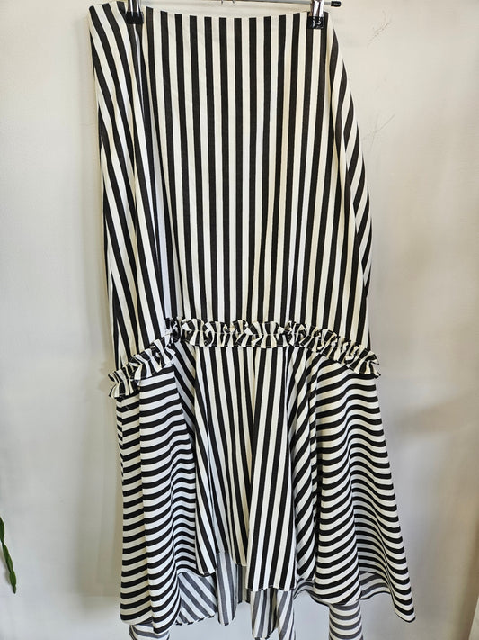 AMAYA MAXI SKIRT BLACK WHITE STRIPE SIZE 14