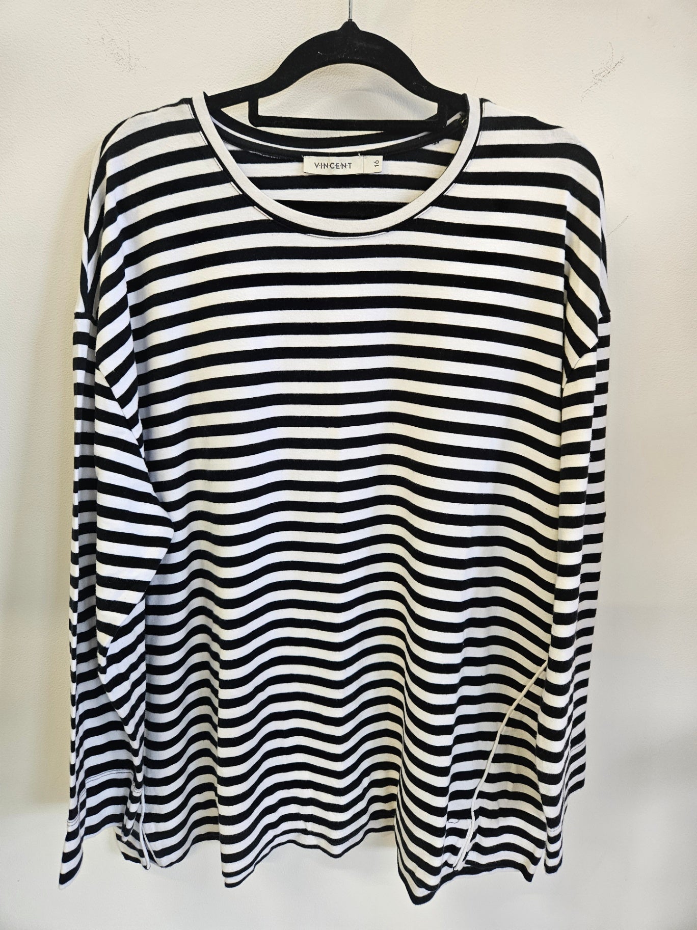 VINCENT COTTON LONG SLEEVE TOP BLACK AND WHITE STRIPE SIZE 16