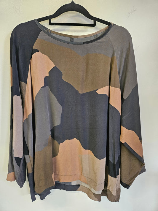 NYNE SILK LONG SLEEVE TOP GREY PINK CAMO SIZE 14