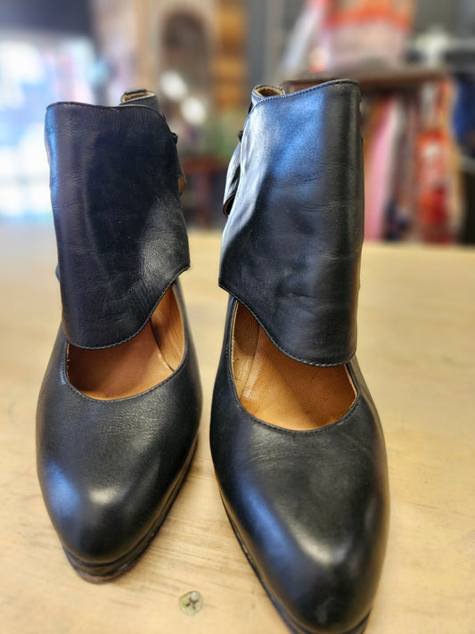 WHYRED LEATHER HEELS BLACK SIZE 39