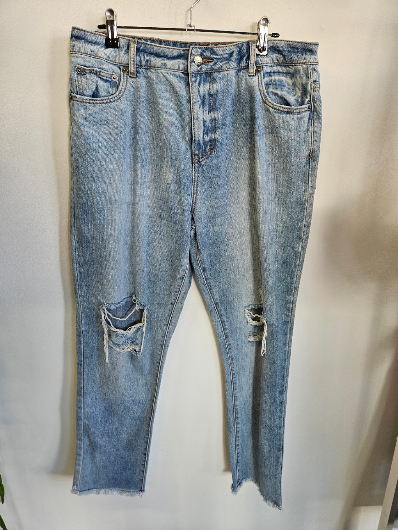 RUSTY DENIM BOYFRIEND DISTRESSED JEANS LIGHT BLUE SIZE 12