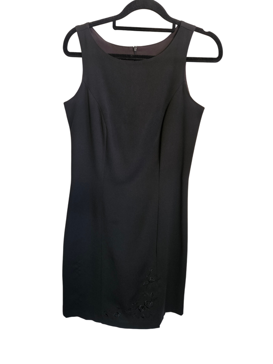 WOOLWORTHS LINED MINI DRESS BLACK EMBROIDERED FLOWER SIZE 8