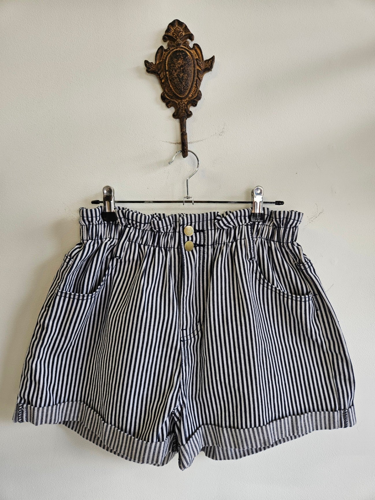 POLLY DENIM SHORTS BLACK WHITE STRIPE SIZE 12