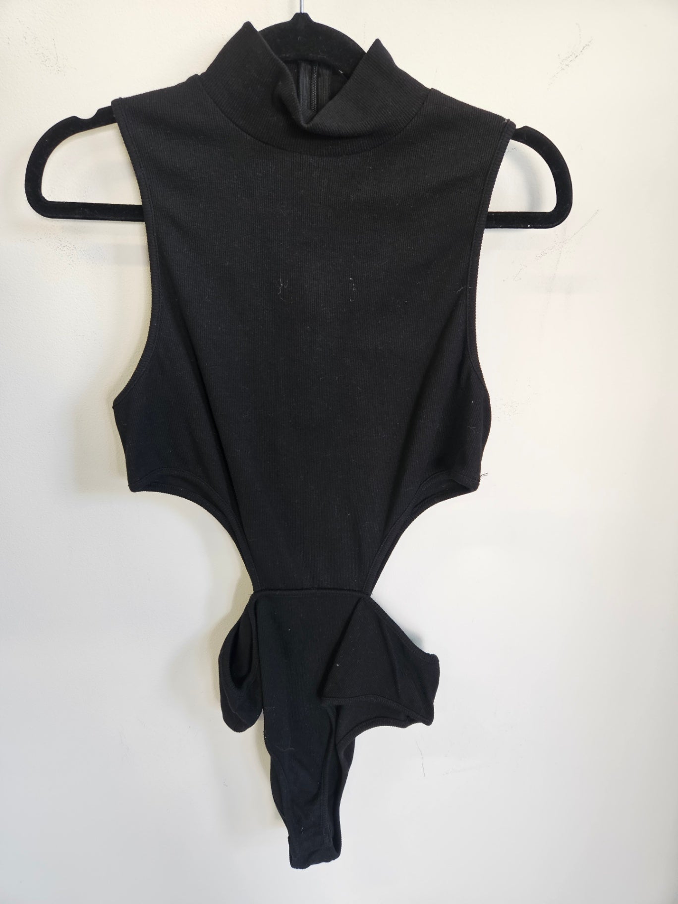 SHOWPO COTTON MOCK NECK CUTOUT BODYSUIT BLACK SIZE 14