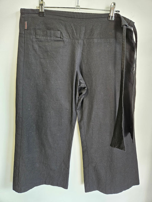 ROUGE COTTON WIDE CAPRI BLACK SIZE 10