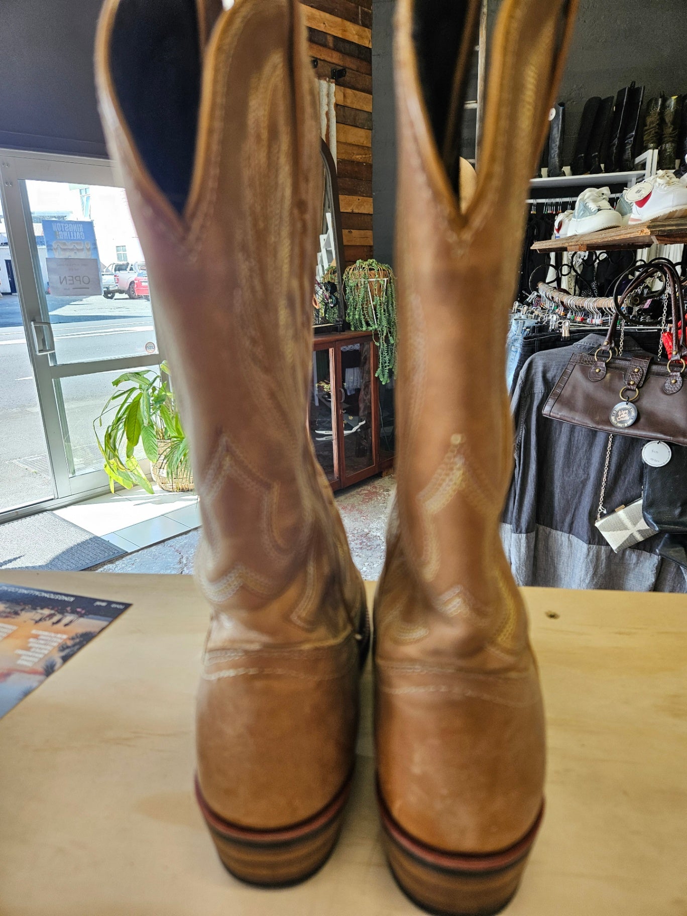 LAREDO LEATHER COWGIRL BOOTS TAN EMBROIDERED SIZE 6