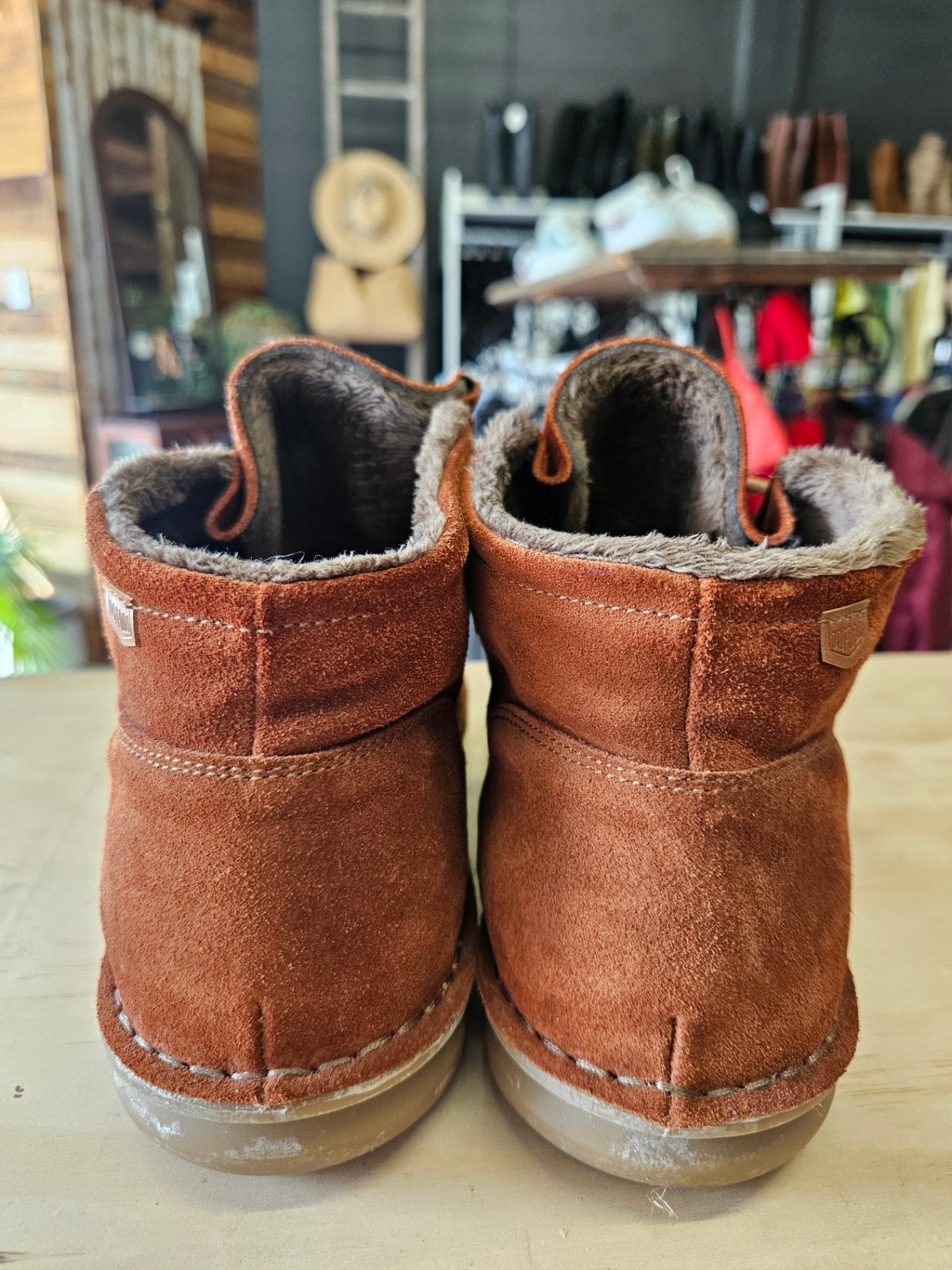 ON FOOT SUEDE FUR LINED BOOTS RUST SIZE 41
