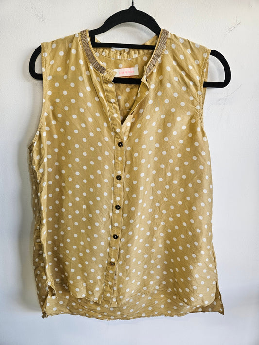 SASS AND BIDE SILK SLEEVELESS TOP GOLD POLKA DOT SIZE 8