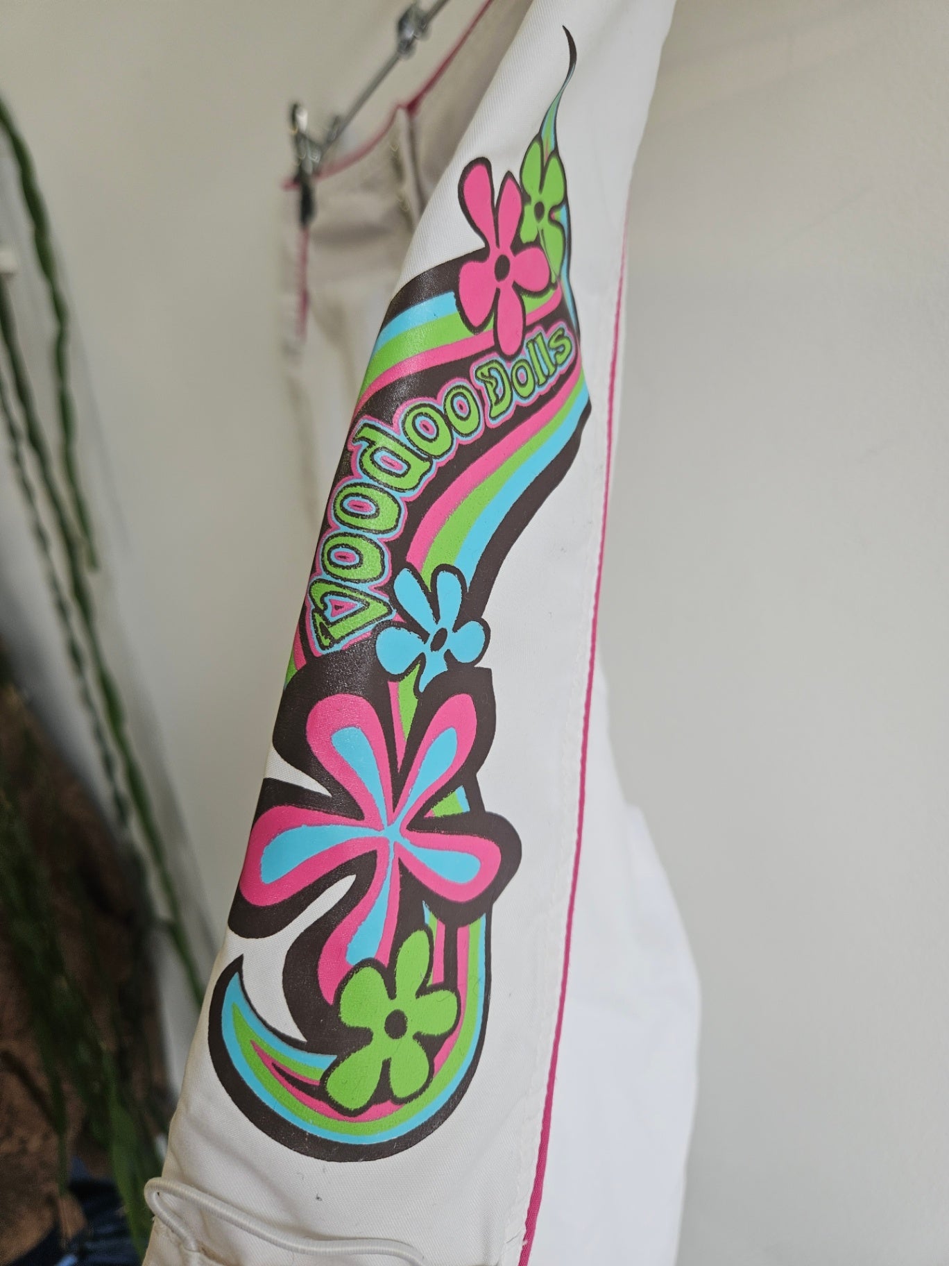 VOODOO DOLLS SWIM BOARD SHORTS WHITE PINK SIZE 8